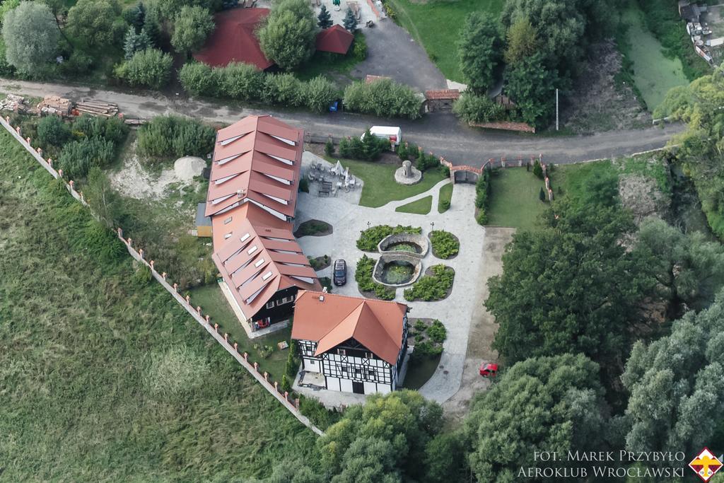 Karczma Rzym Hotel Samotwór Exterior foto